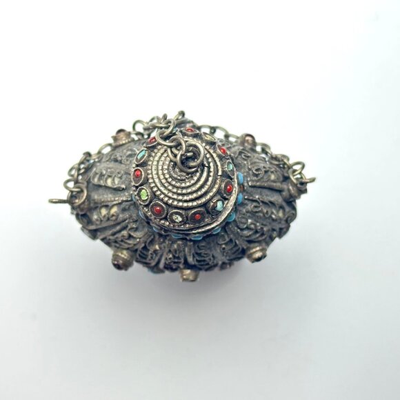 Antique Tibetan Horn Snuff Bottle with Semi-precious Stone Inlays — GUC - Picture 2 of 9